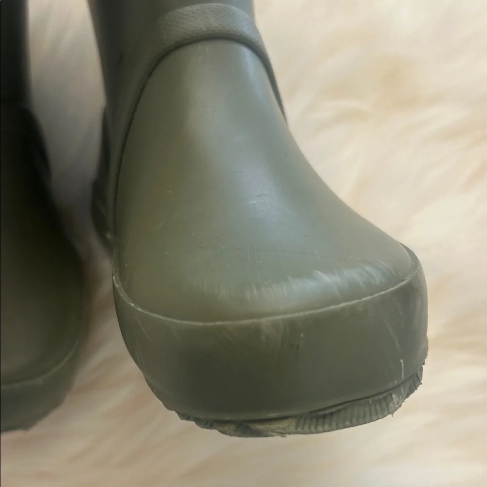 nununu military rain